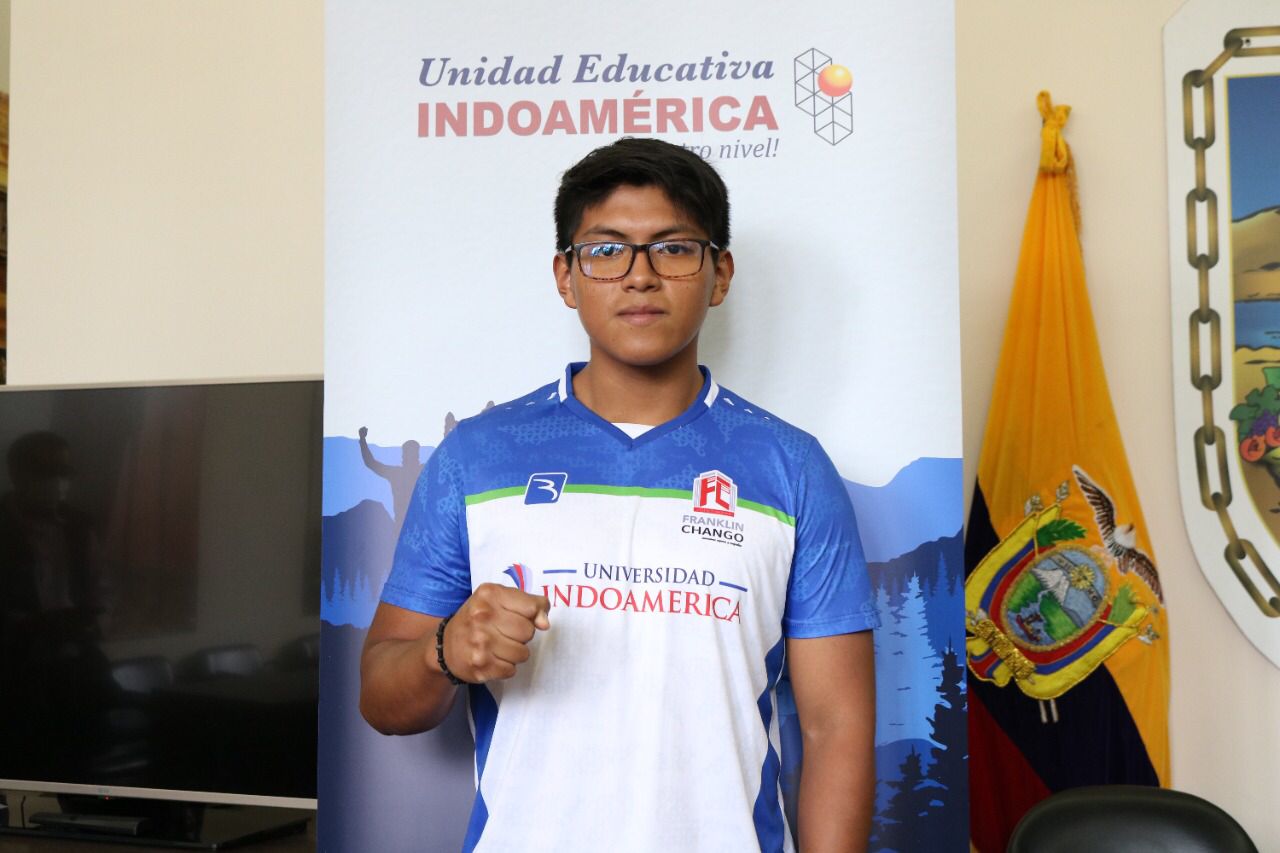 Estudiante de la Unidad Educativa Indoamérica obtiene el Primer Lugar en Competencia de Crossfit