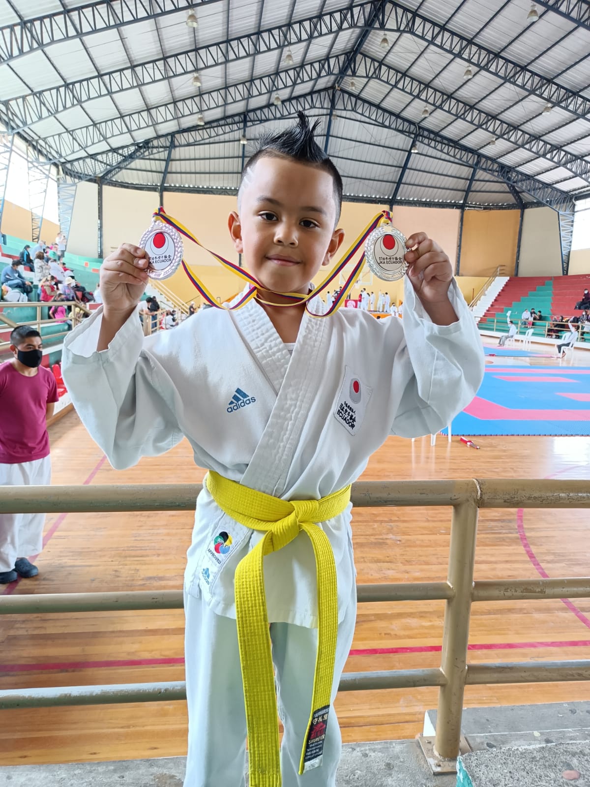 Estudiante de la Unidad Educativa Indoamérica logra importante participación en Torneo de Karate